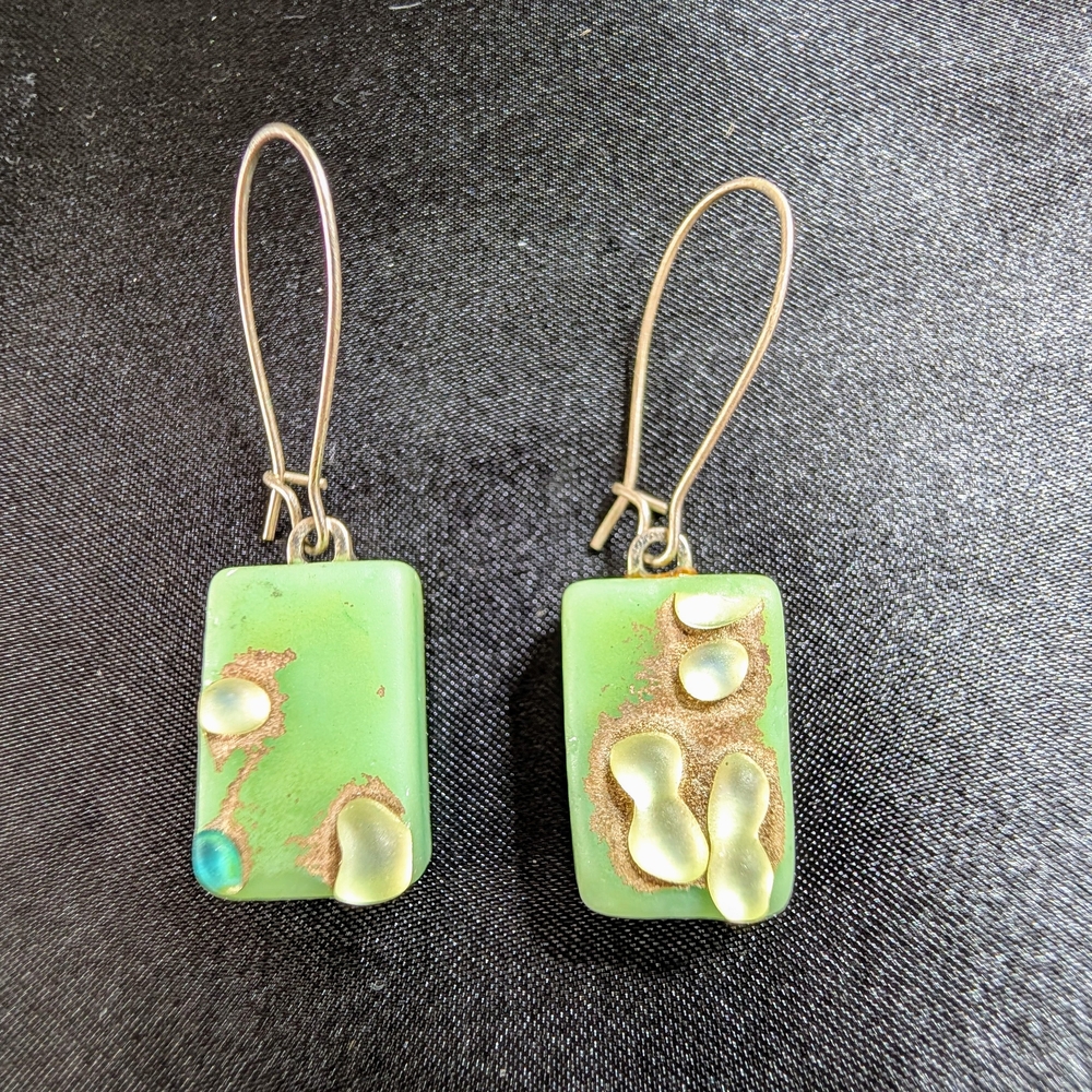 Elegant Green and Gold Dangle Earrings